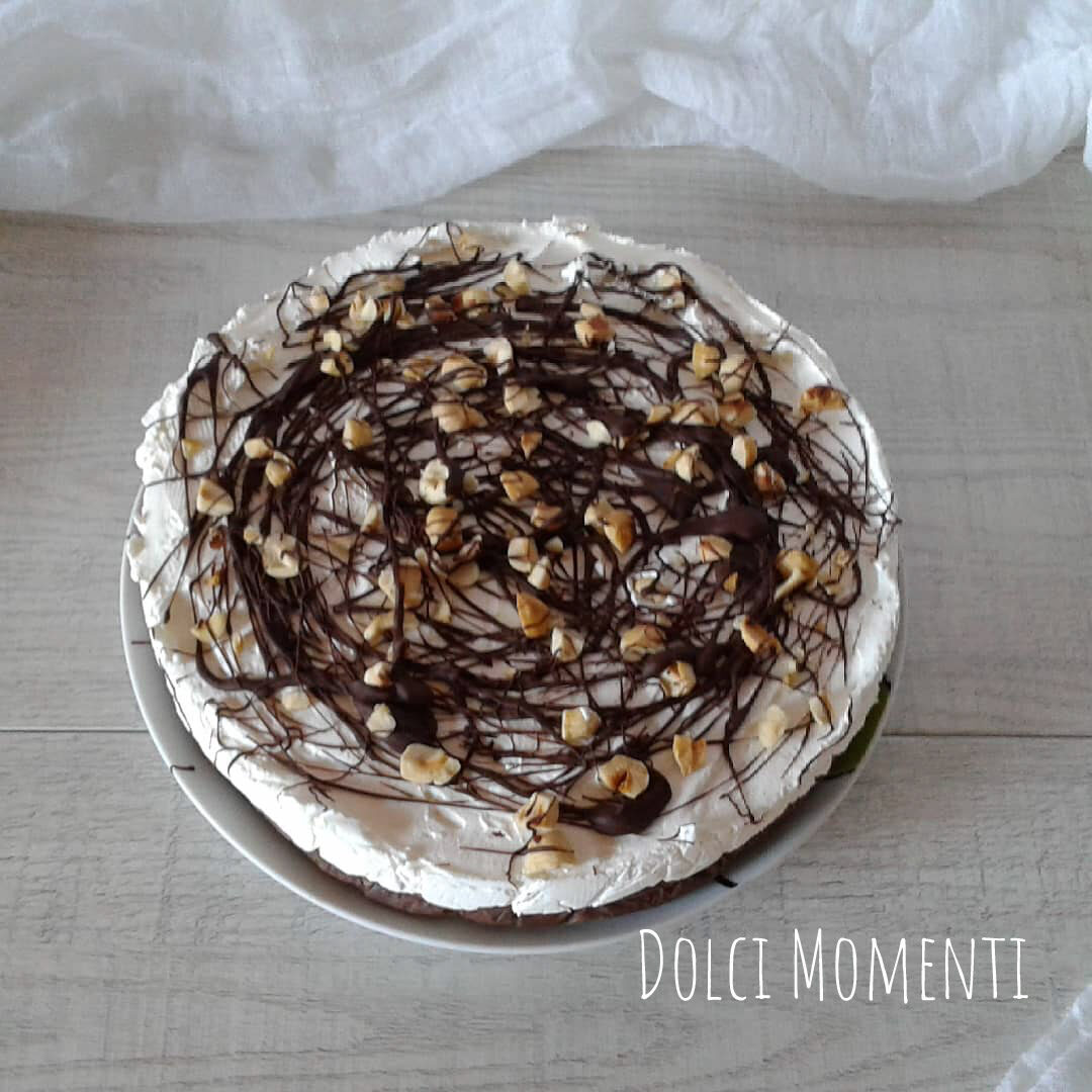 Torta cornetto cuore di panna