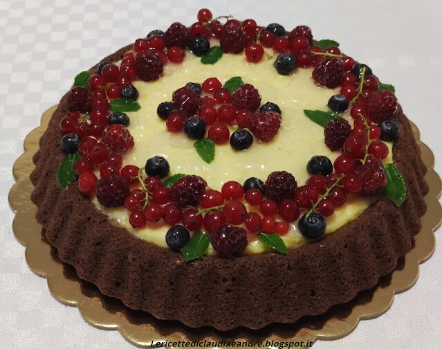 Torta - Crostata furba al cacao e frutti di bosco