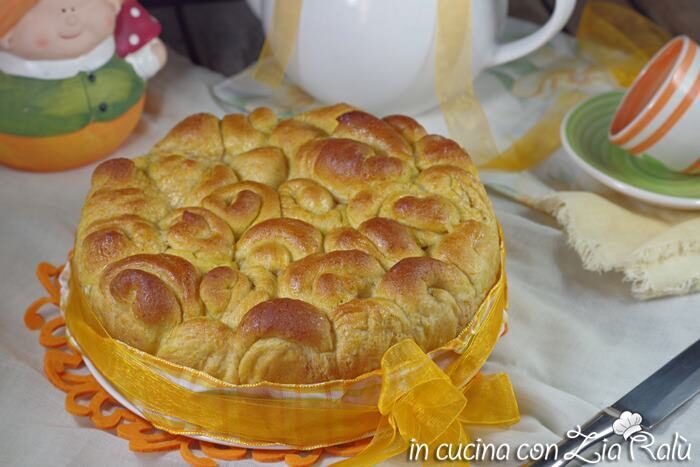 Torta delle rose alla zucca senza uova