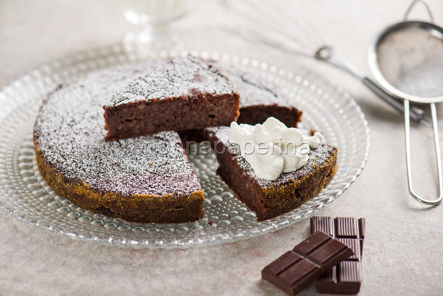 Torta di cioccolato e patate o torta al cioccolato classica?