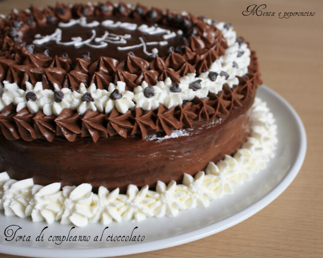 Torta di compleanno al cioccolato