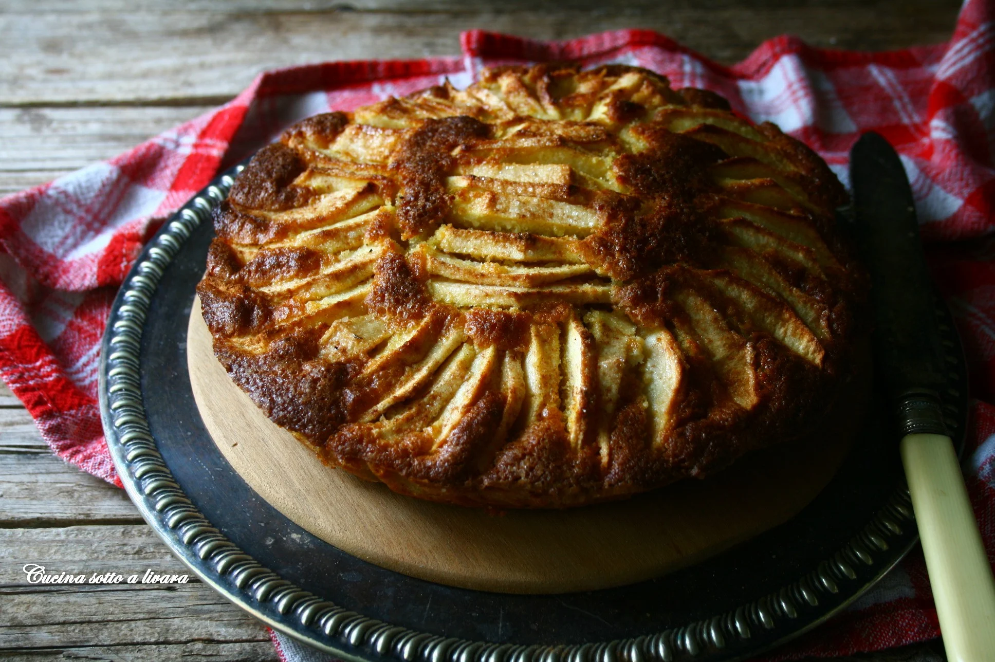 TORTA DI MELE (ALTRO ESPERIMENTO..)