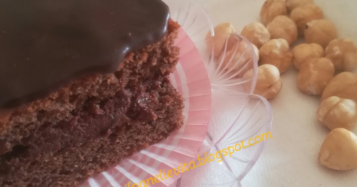 Torta di nocciole glassata