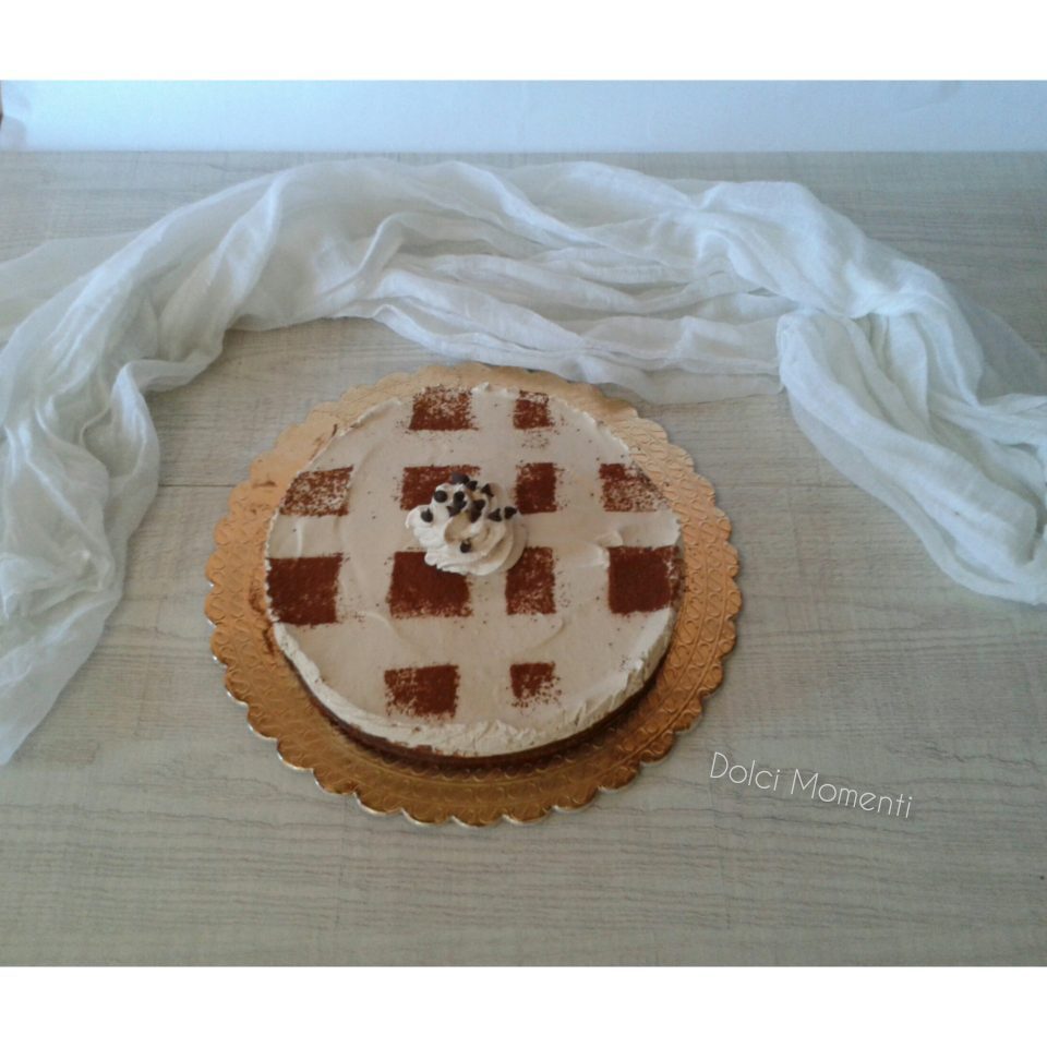 Torta fredda al caffè senza cottura