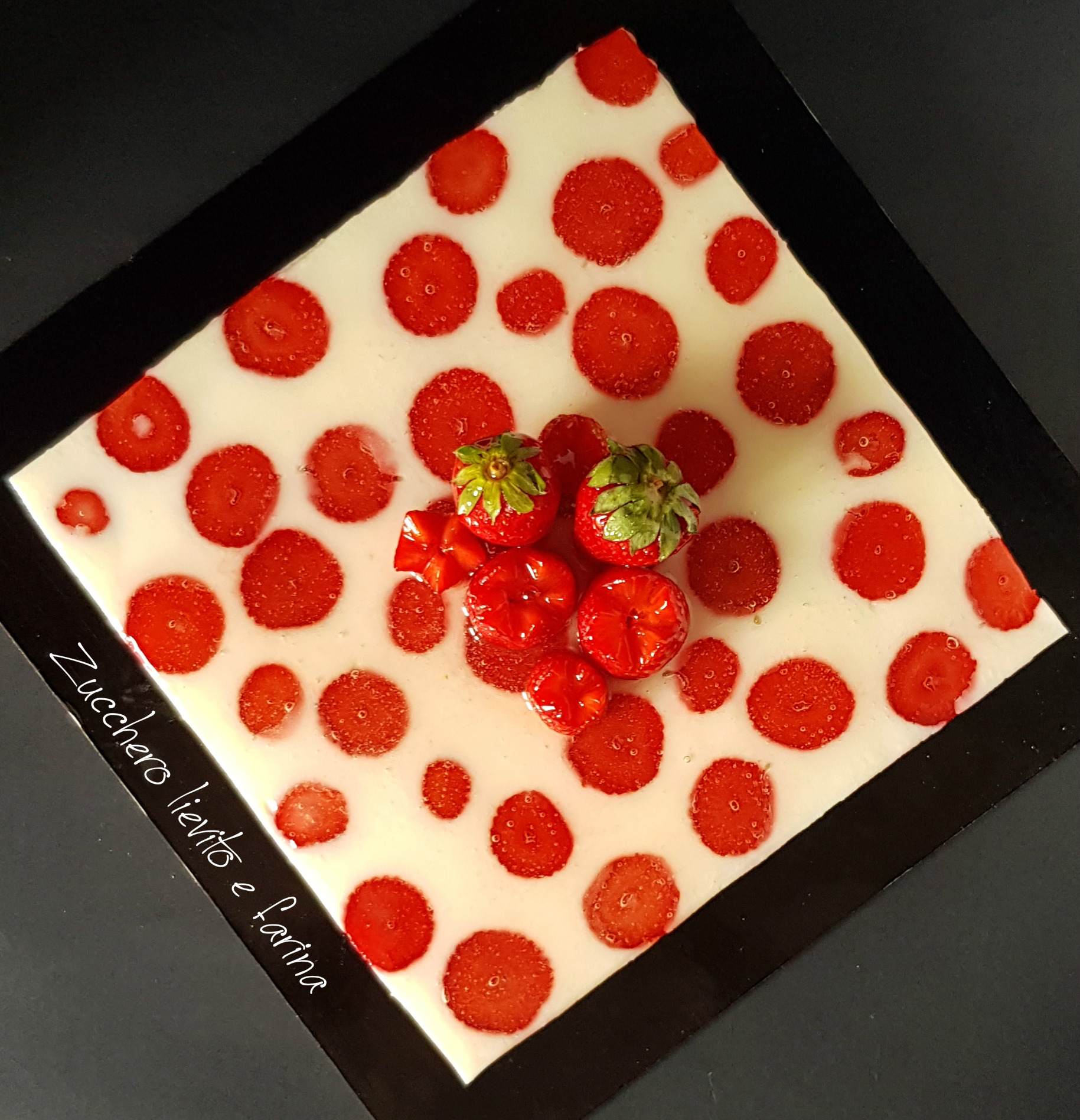 Torta giardino di fragole