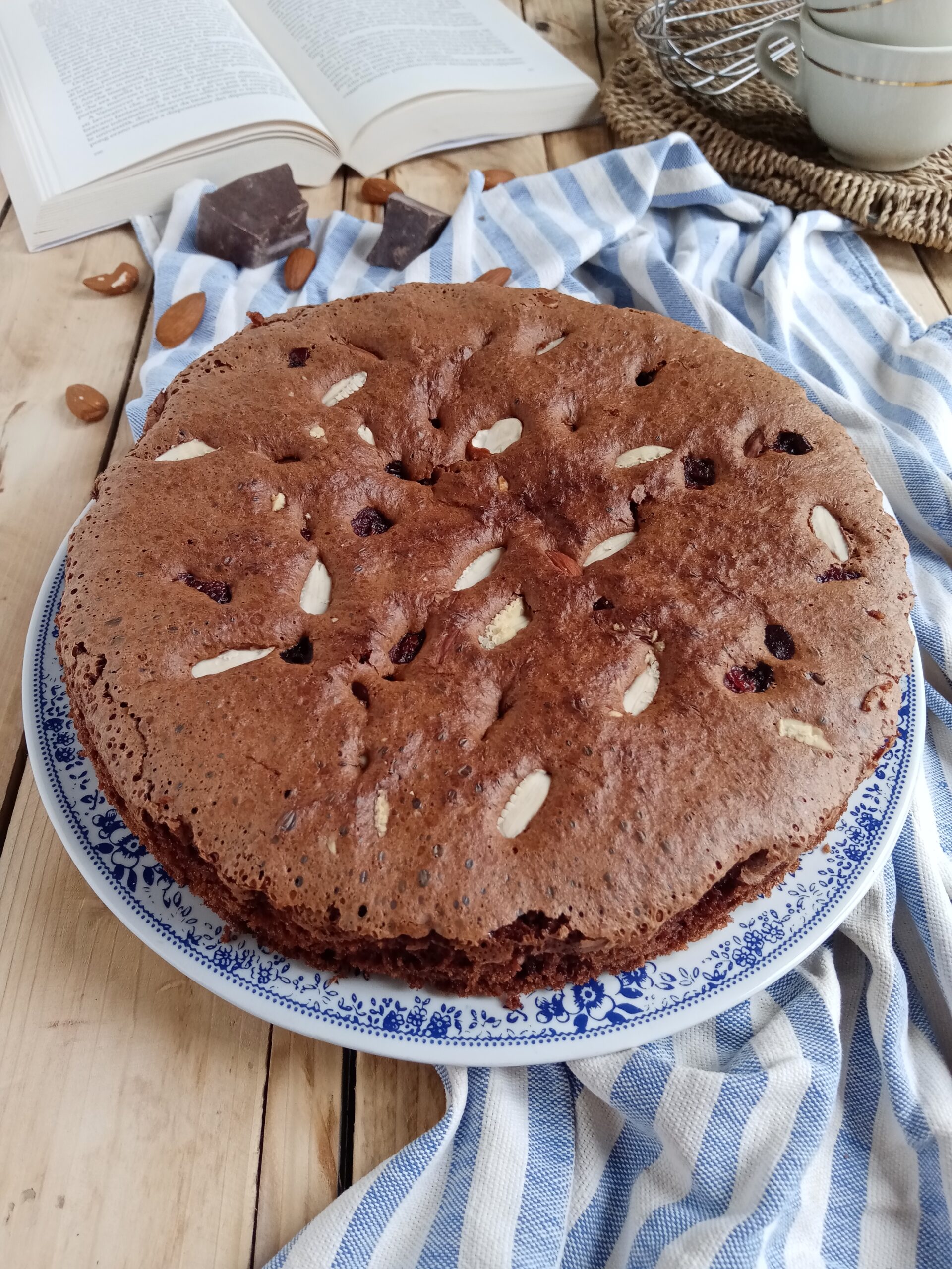 Torta mandorle e mirtilli rossi