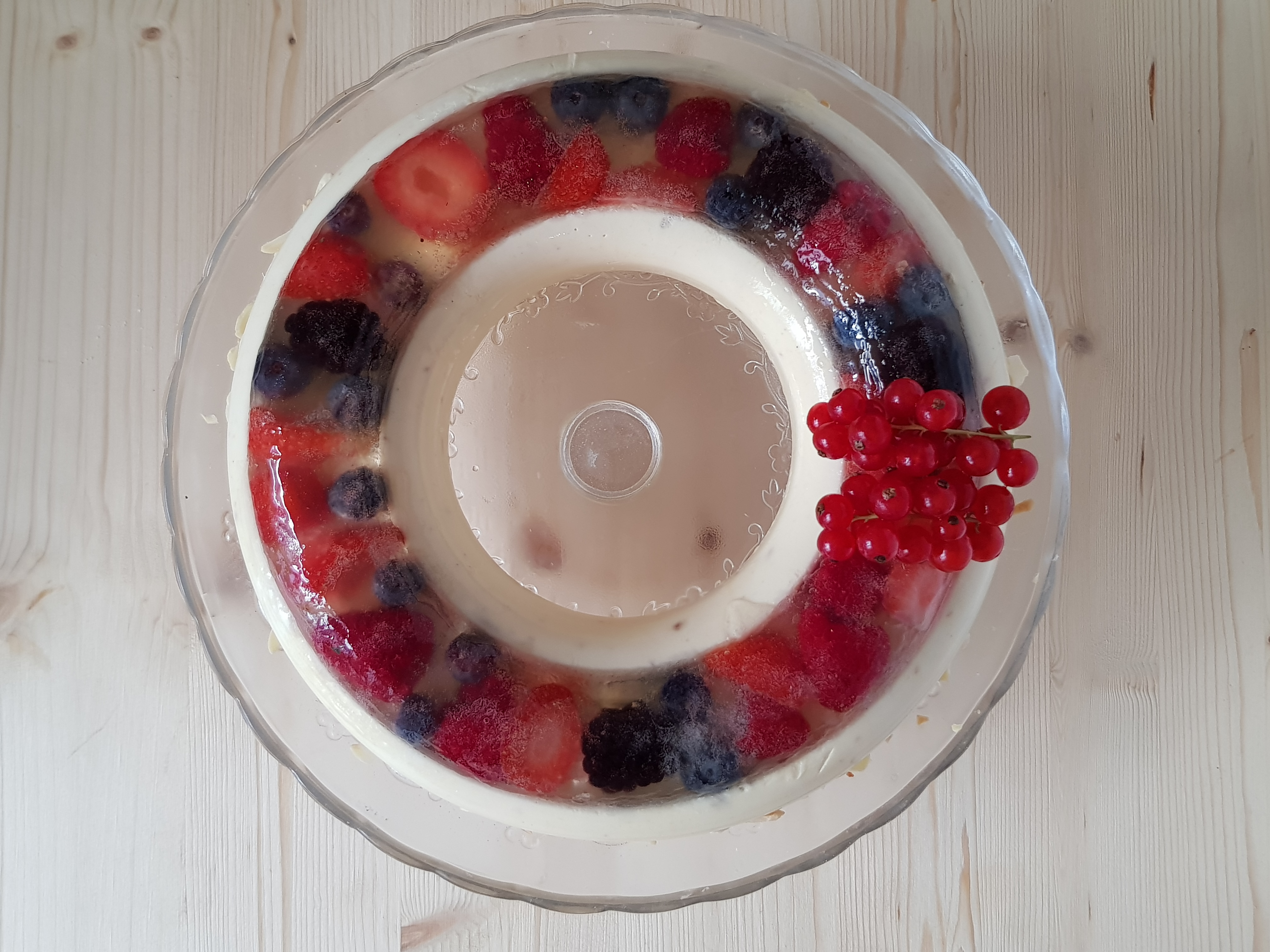 Torta mascarpone e mandorle con aspic di moscato e fichi