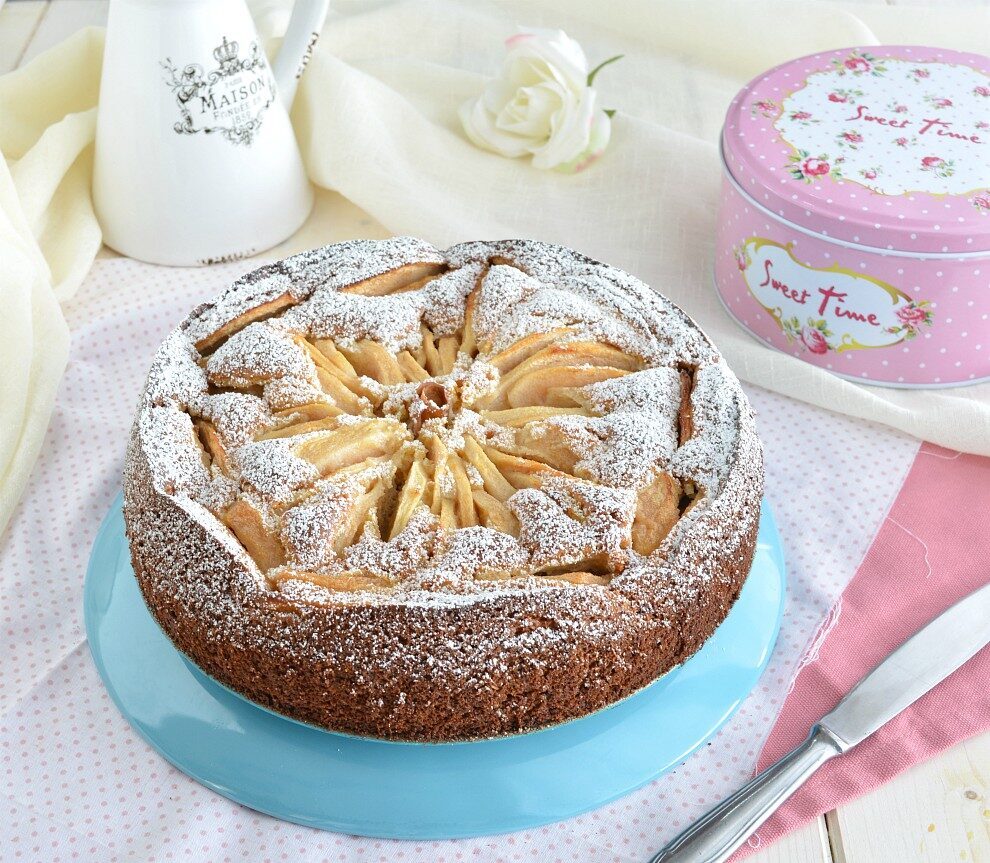 Torta morbida alle mele con farina integrale e miele