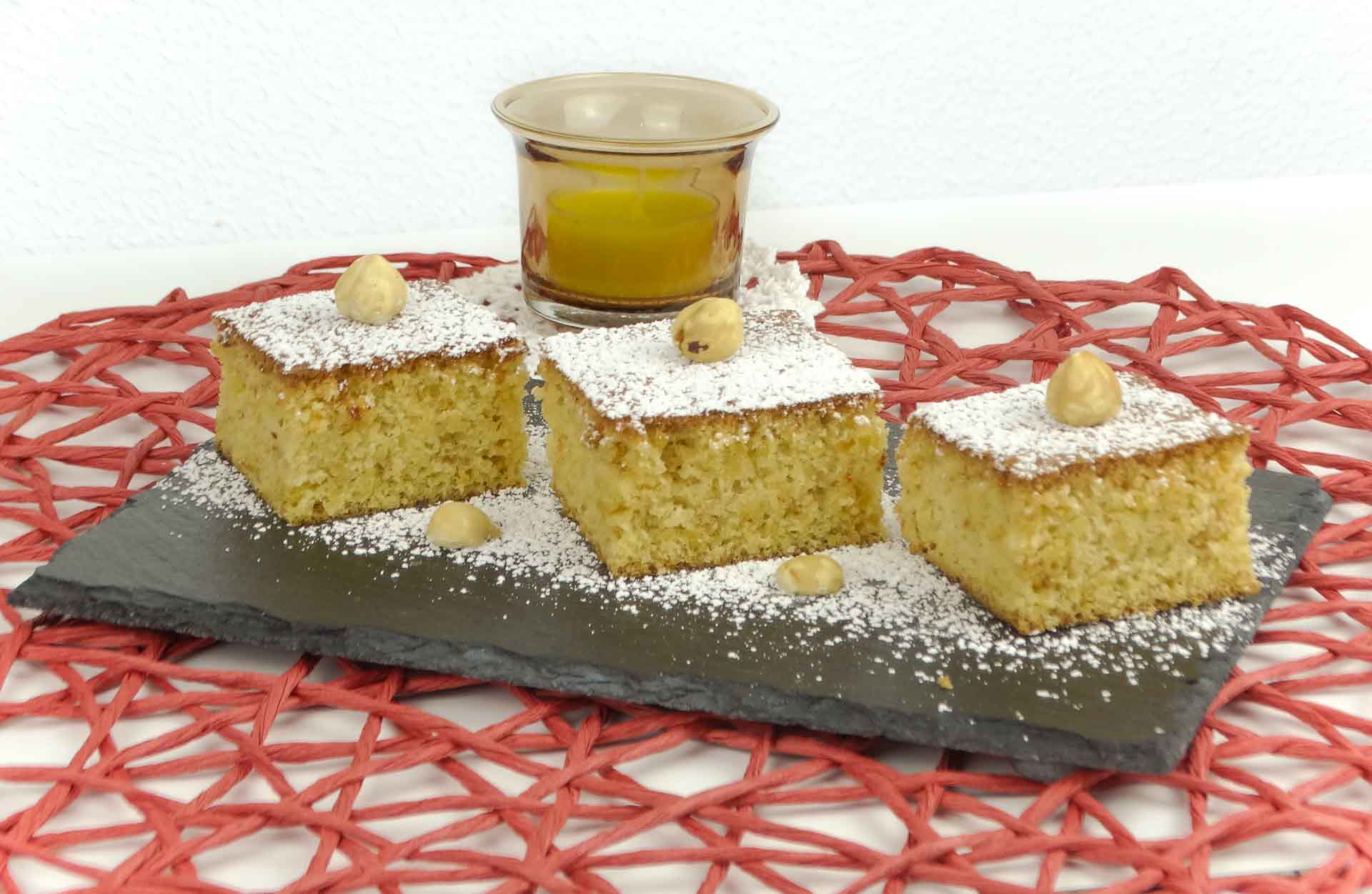 Torta morbida alle nocciole senza farina