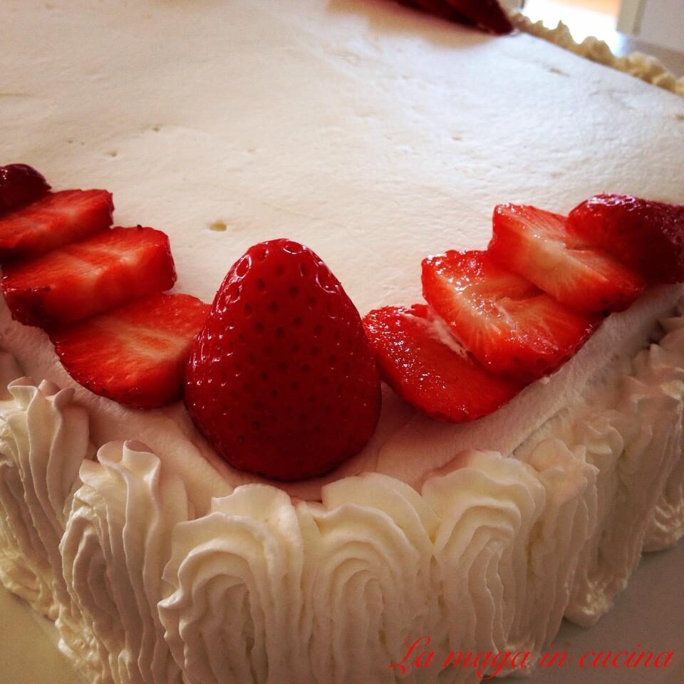 Torta primavera alle fragole