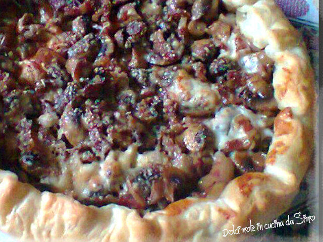 Torta rustica con funghi e pancetta