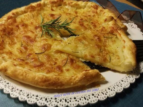 Torta rustica di patate al rosmarino
