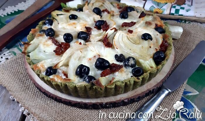 Torta salata con finocchi e olive senza burro