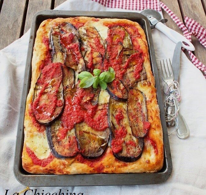 Torta salata con melanzane