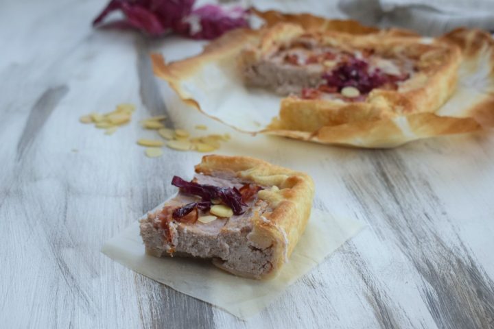 Torta salata con radicchio rosso e ricotta