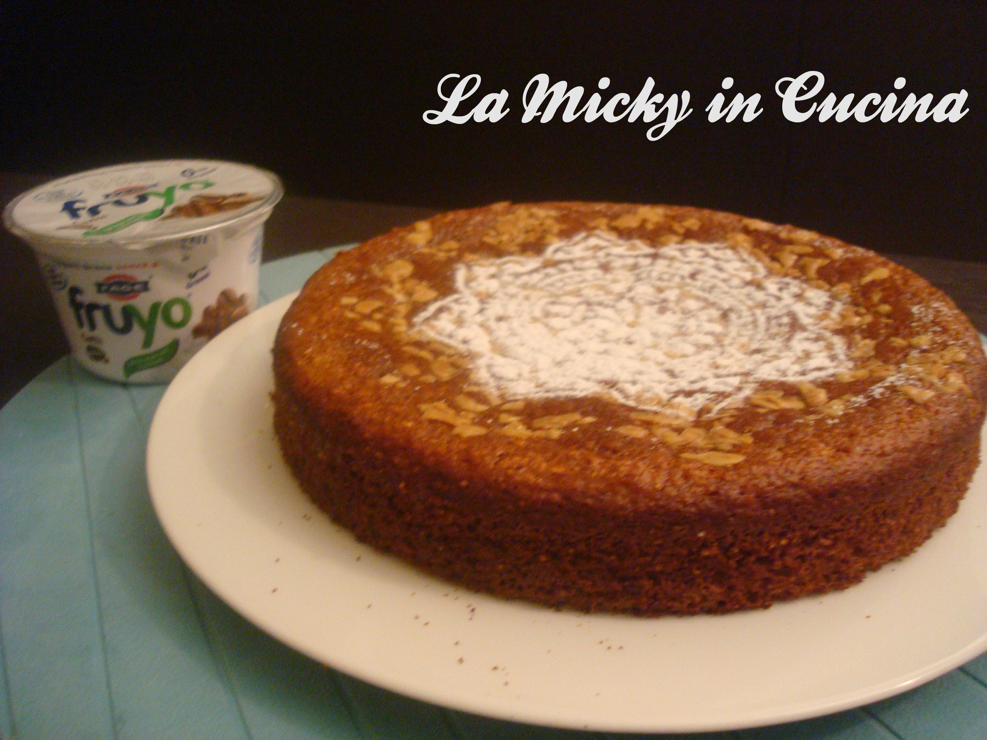 Torta soffice al caffè e cioccolato bianco senza burro – ricetta light