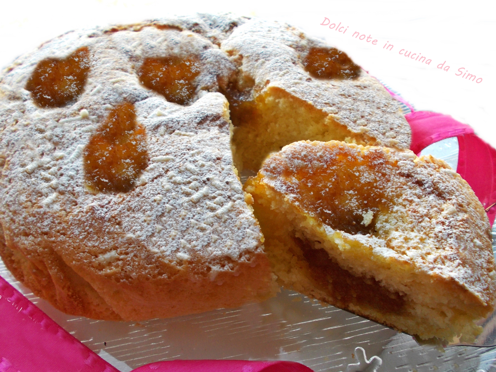 Torta soffice alla panna con marmellata di fichi