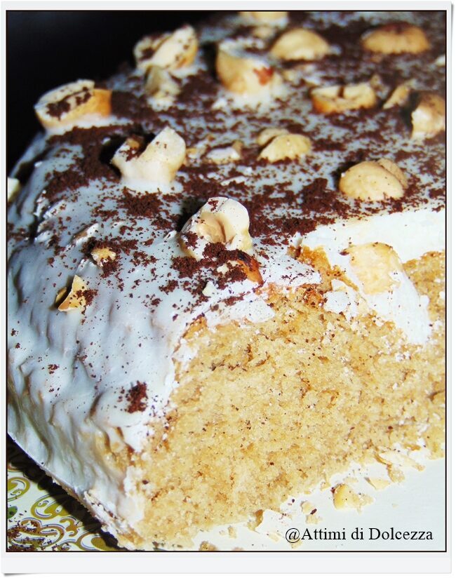Torta veloce al caffè cioccolato bianco e nocciole