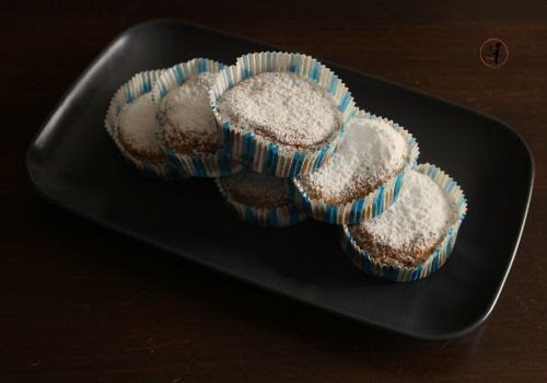 Tortine allo yogurt e cioccolato cotte in friggitrice ad aria, perfette per la merenda (senza uova e senza lattosio)