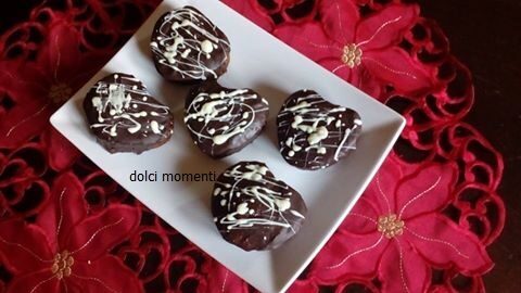 Tortini al cacao glassati al cioccolato