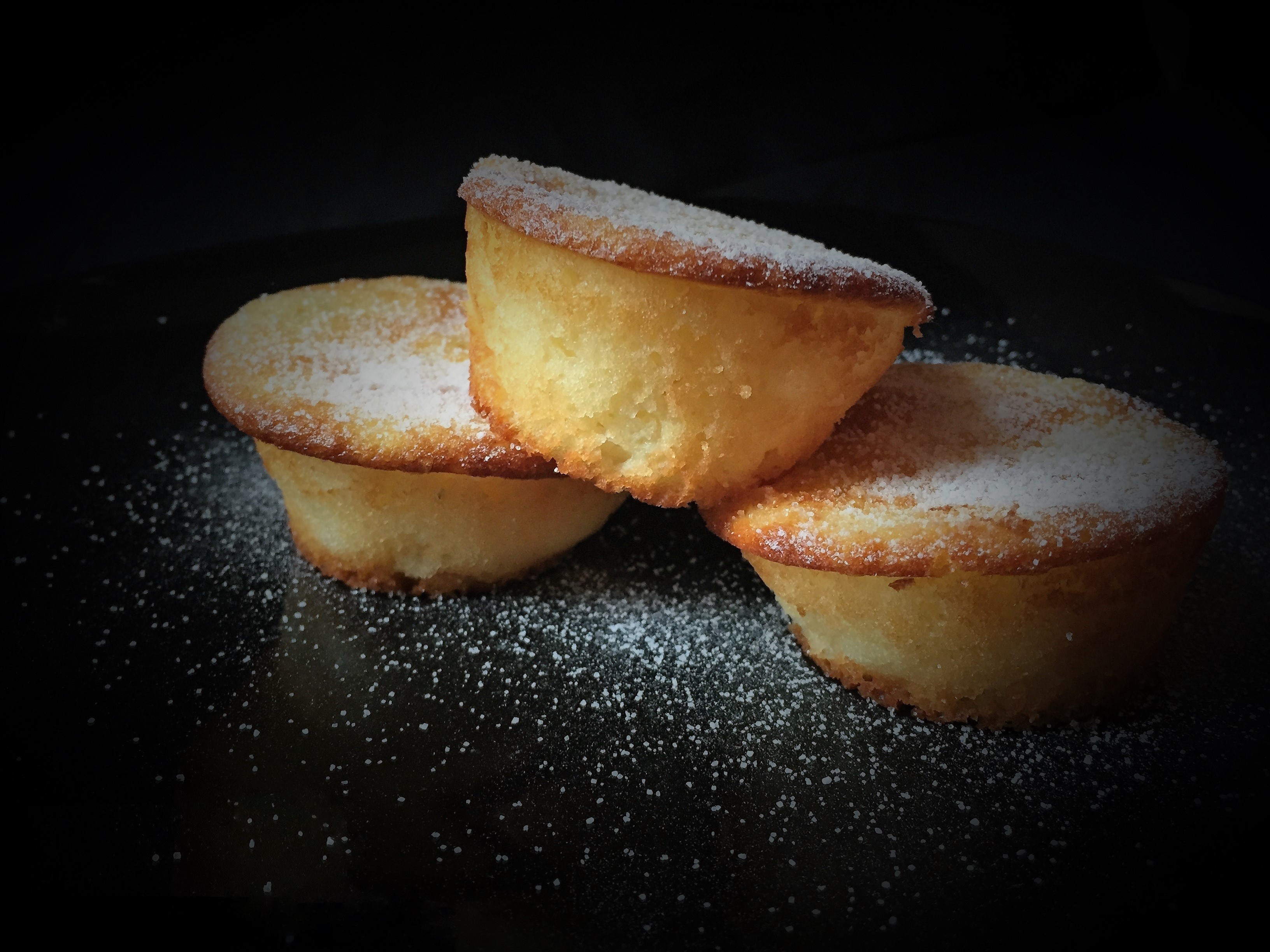 Tortini caldi di mele, yogurt e miele