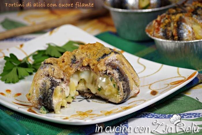 Tortini di alici ripieni di patate e scamorza