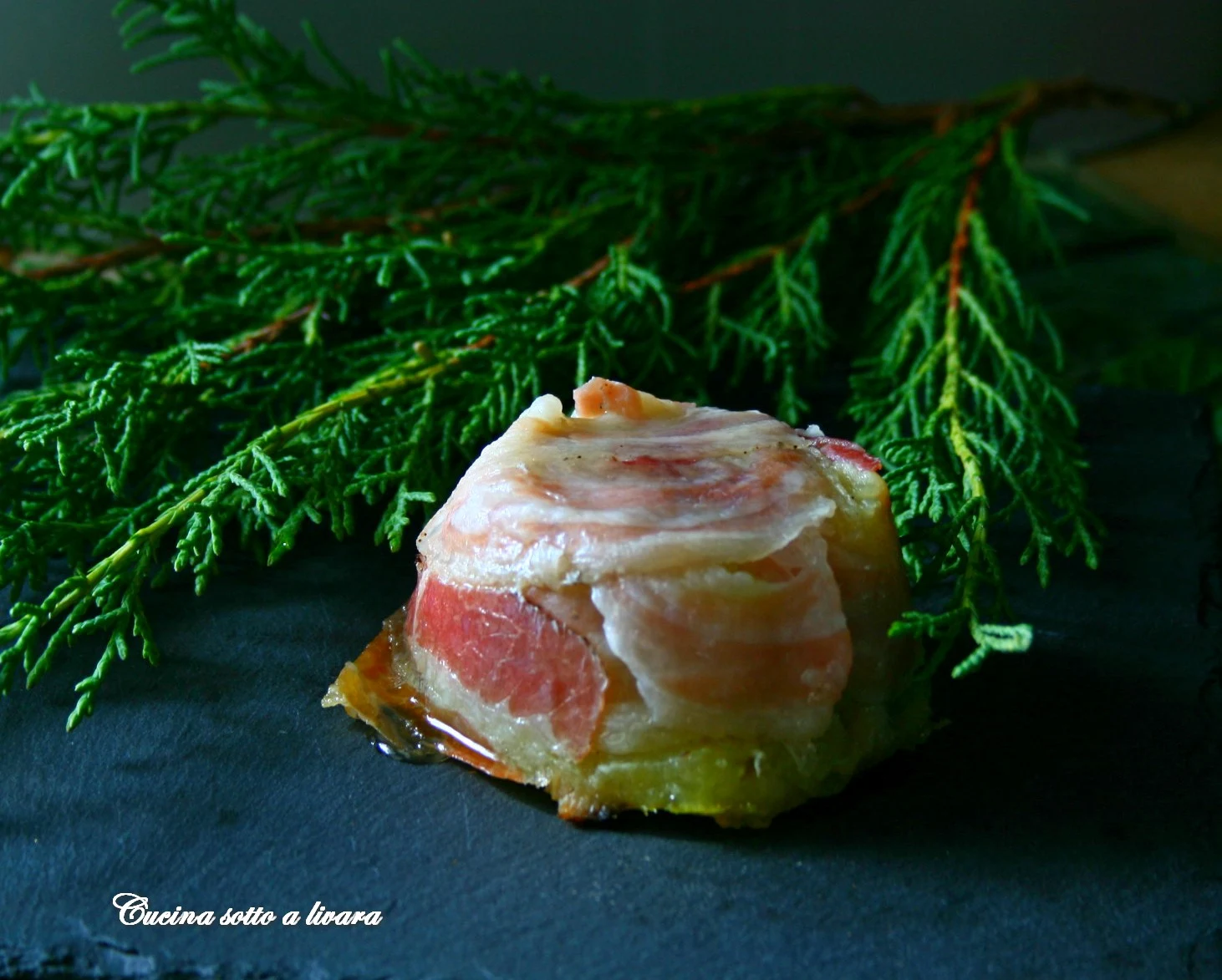 Tortino funghi e patate con pancetta e provola dolce