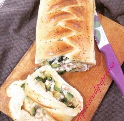 Treccia di pan brioche salata ripiena