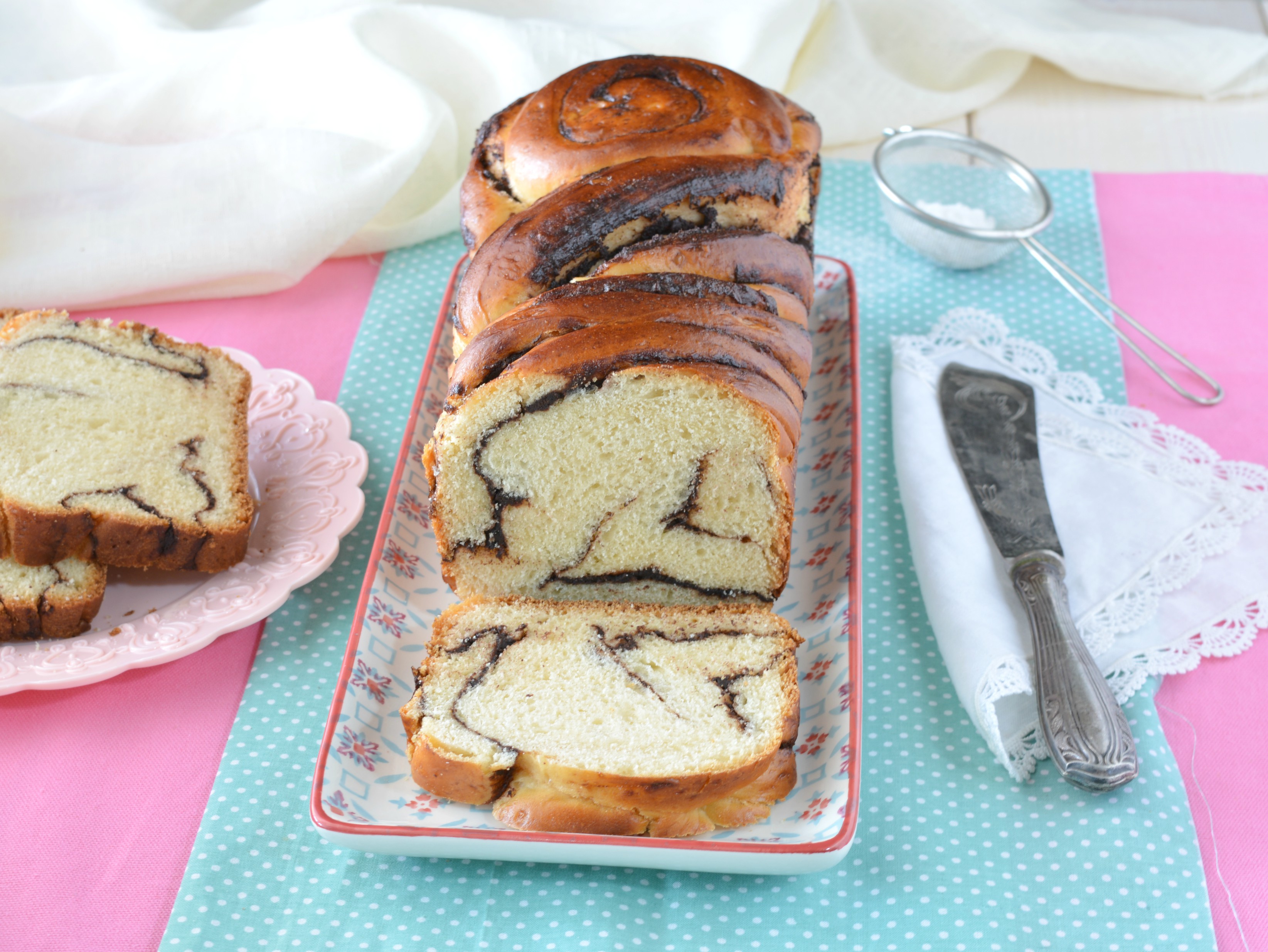 Treccia russa al cioccolato