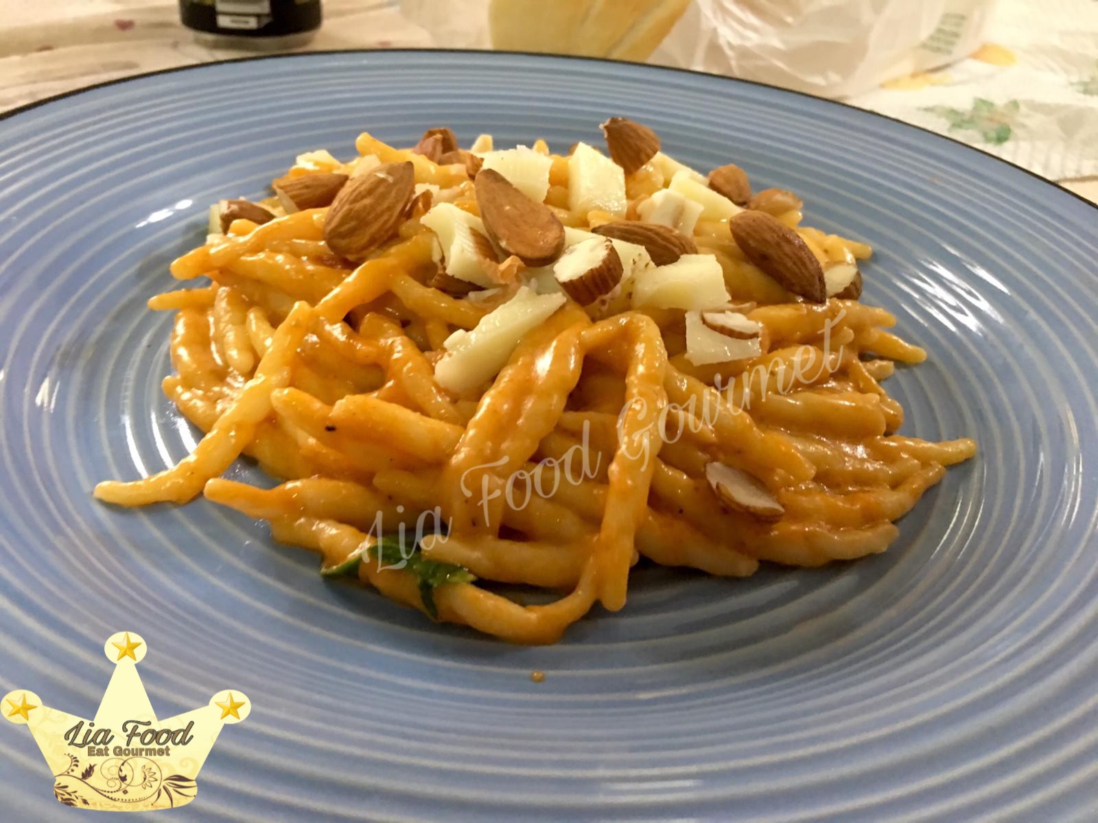 Trennette con pesto di mandorle alla siciliana