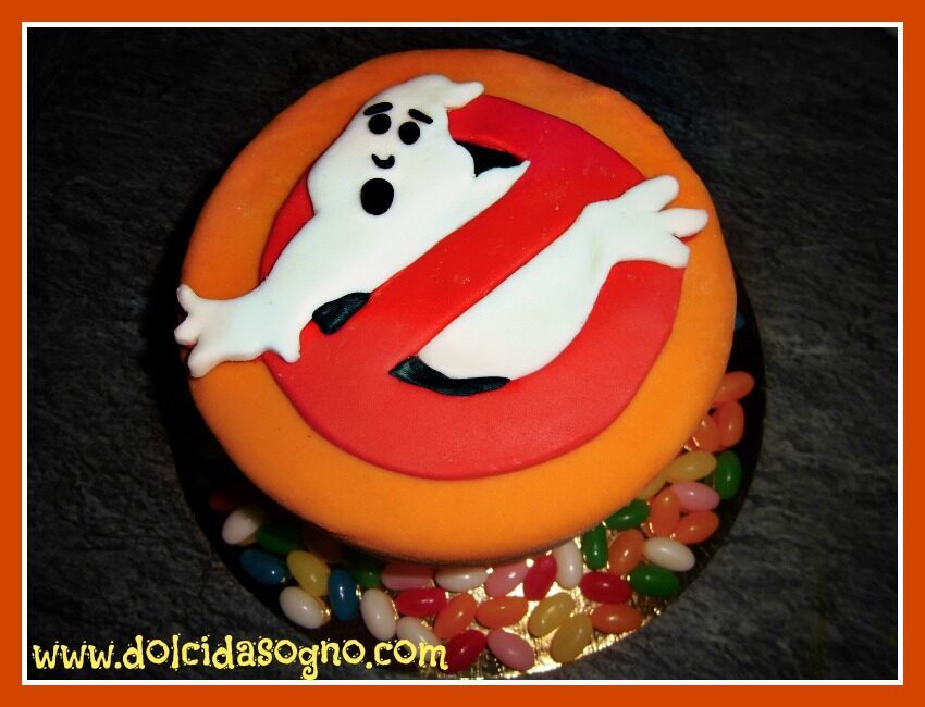 Un fantasma per la torta di halloween…
