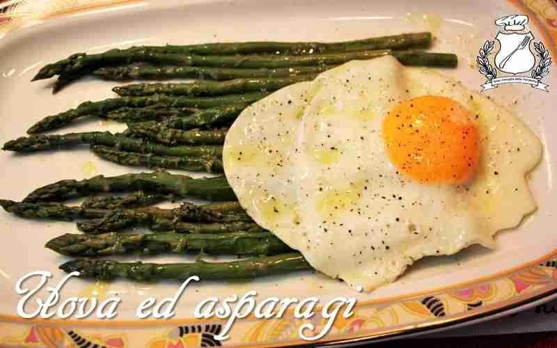 Uova con asparagi