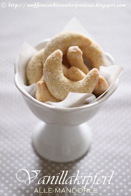 Vanillakipferl (stavolta alle mandorle!)