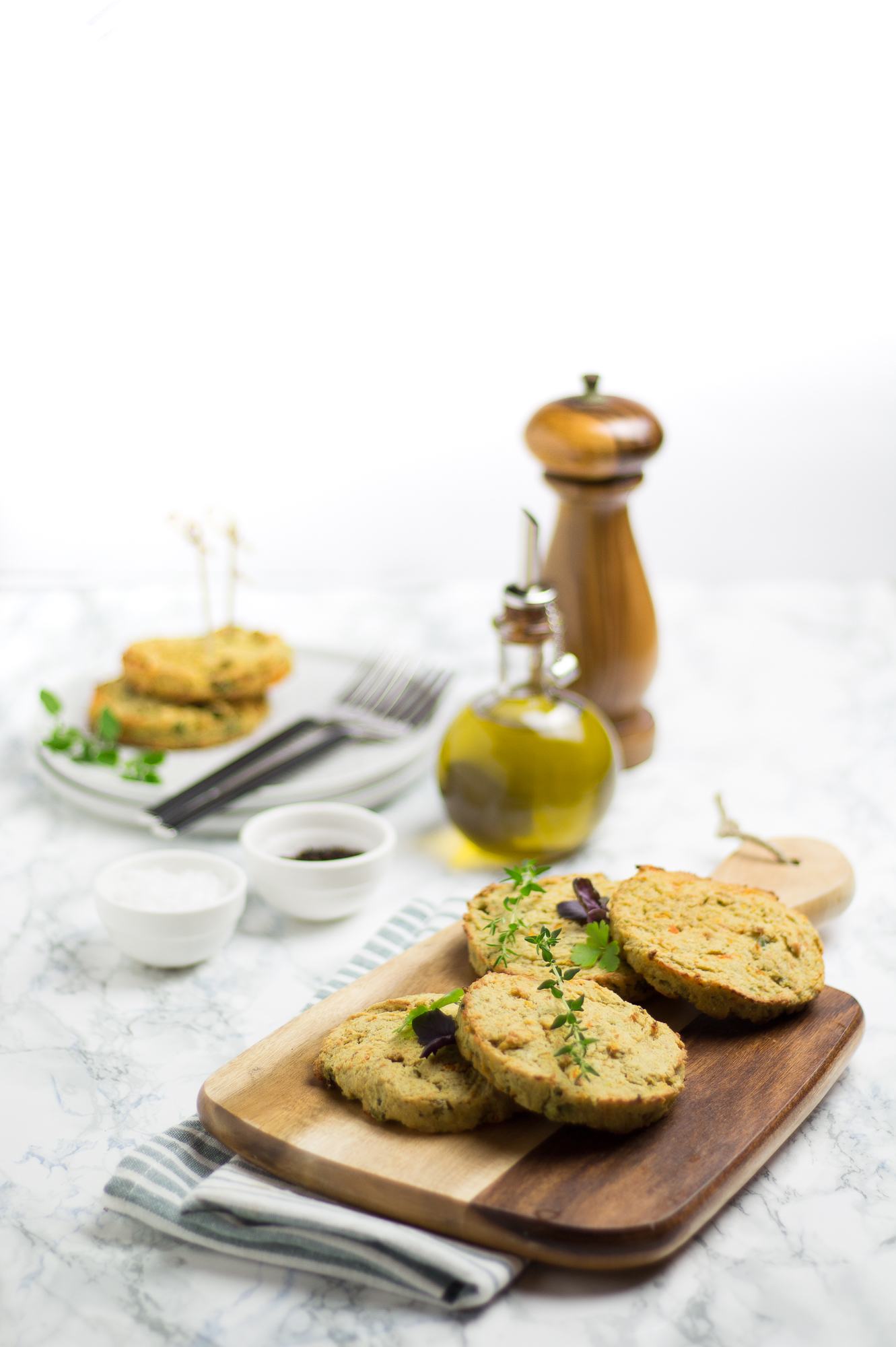 Veg burger con farina di ceci e verdure