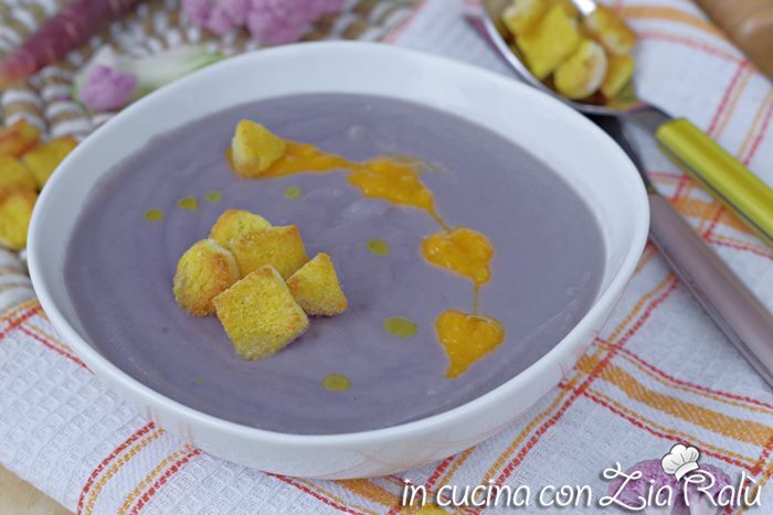 Vellutata di cavolfiore e carote viola