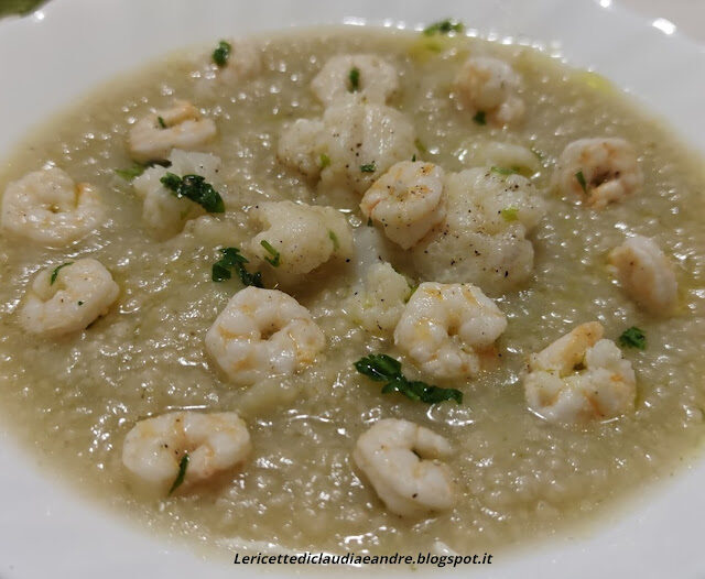 Vellutata di cavolfiore e gamberetti