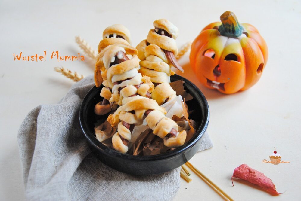 Wurstel mummia di halloween