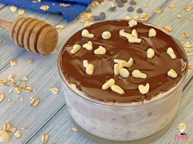 YOGURT E FIOCCHI DI AVENA DOPPIO CIOCCOLATO