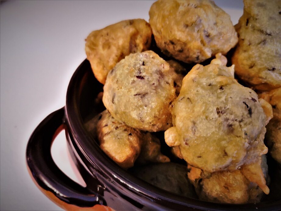 Zeppole di cipolle rosse