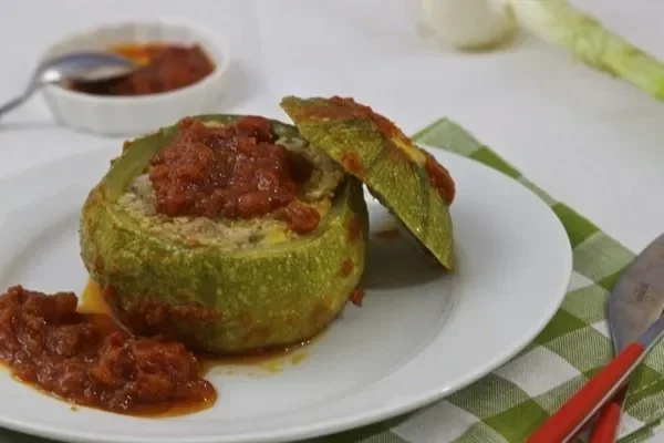 Zucchine tonde ripiene al tonno