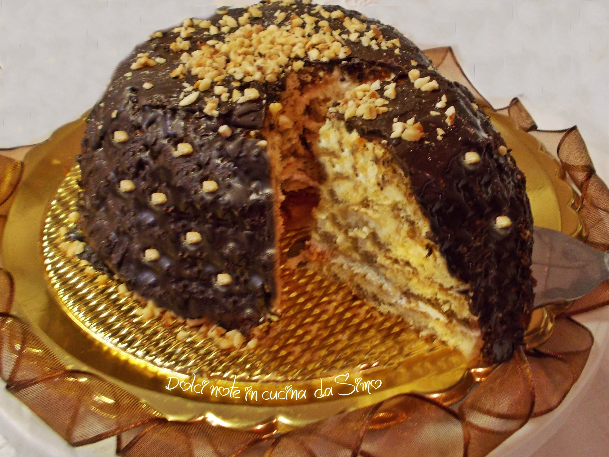 Zuccotto glassato al cioccolato