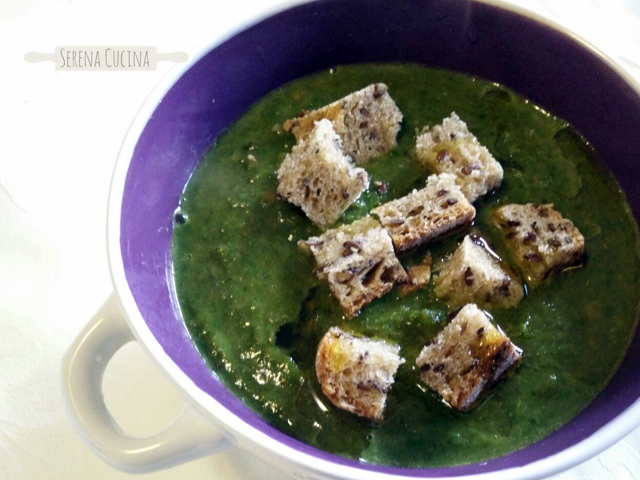 Zuppa detox con lenticchie, spinaci e patate