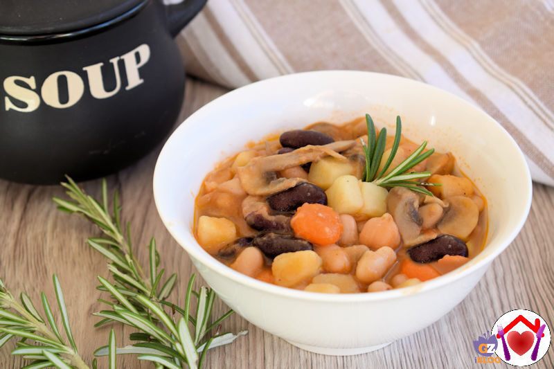 Zuppa di legumi e verdure