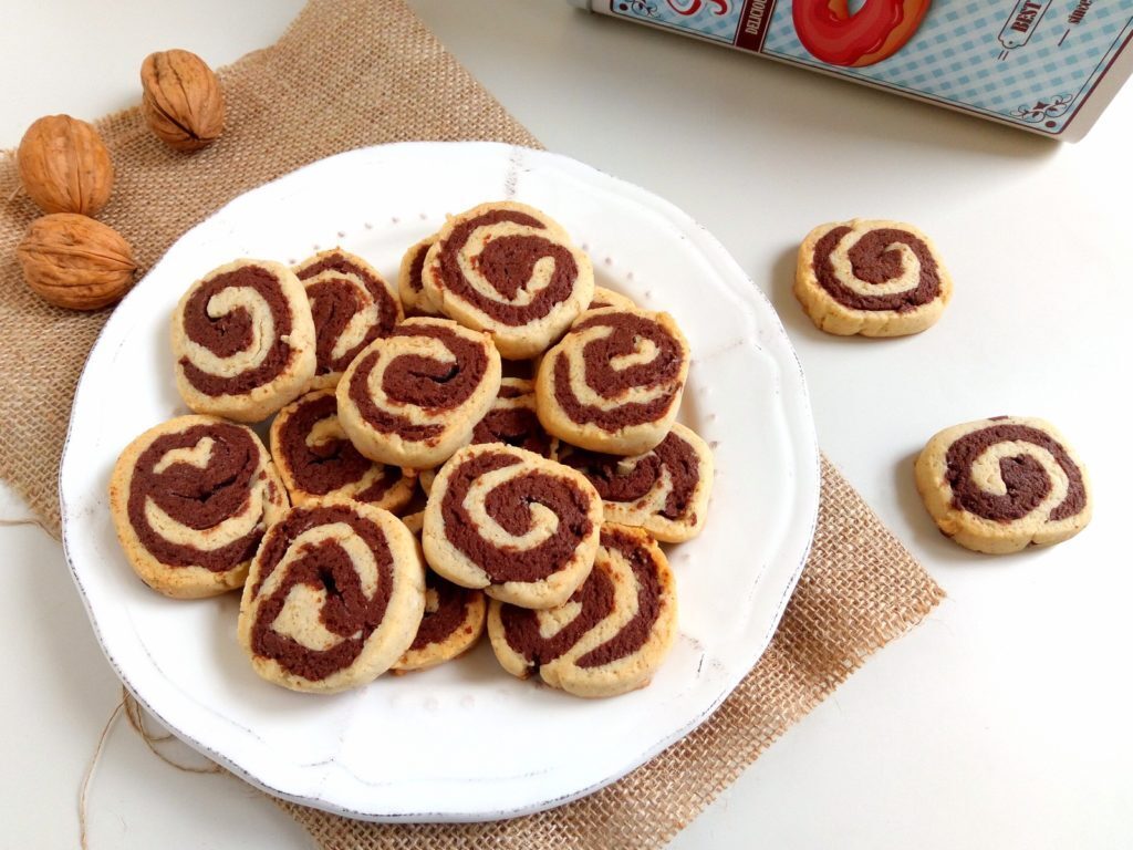 Biscotti bicolore vegani