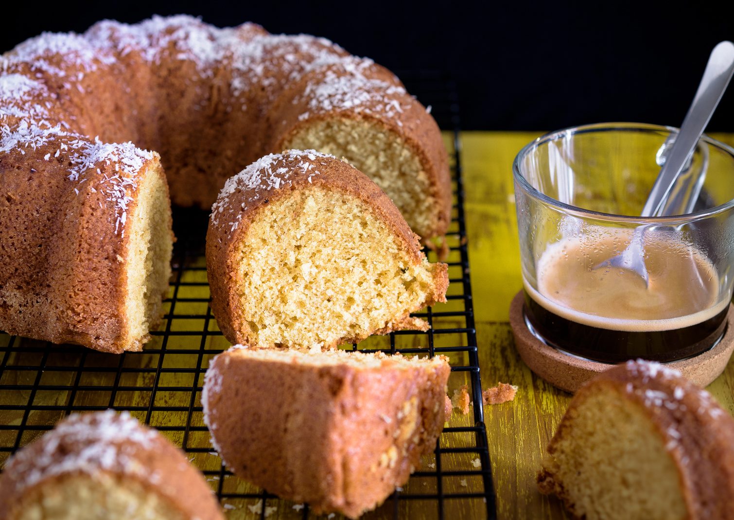 Bundt cake rustica al farro