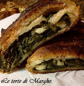 Calzone con erbette e uva passa lunano..