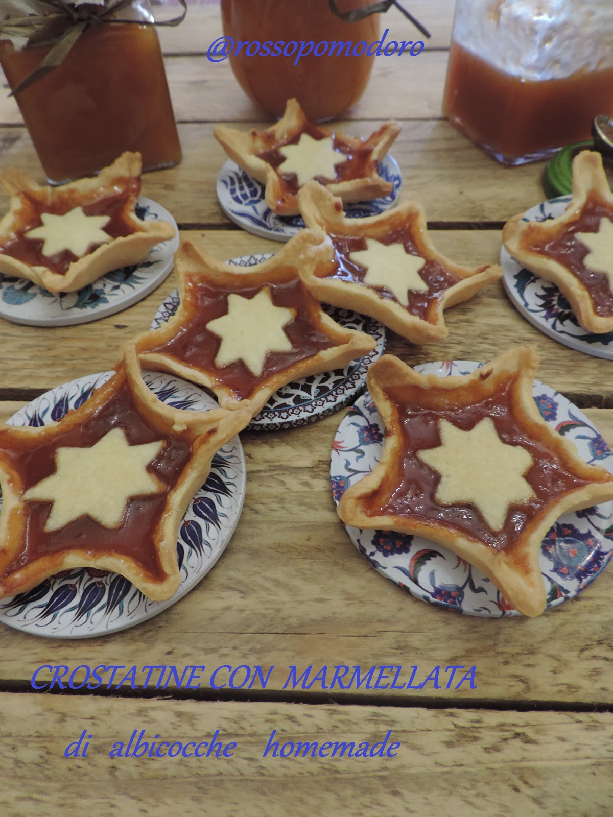 Crostatine con marmellata di albicocche homemade