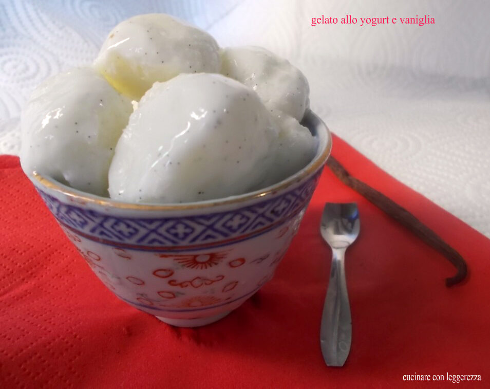 Gelato allo yogurt e vaniglia
