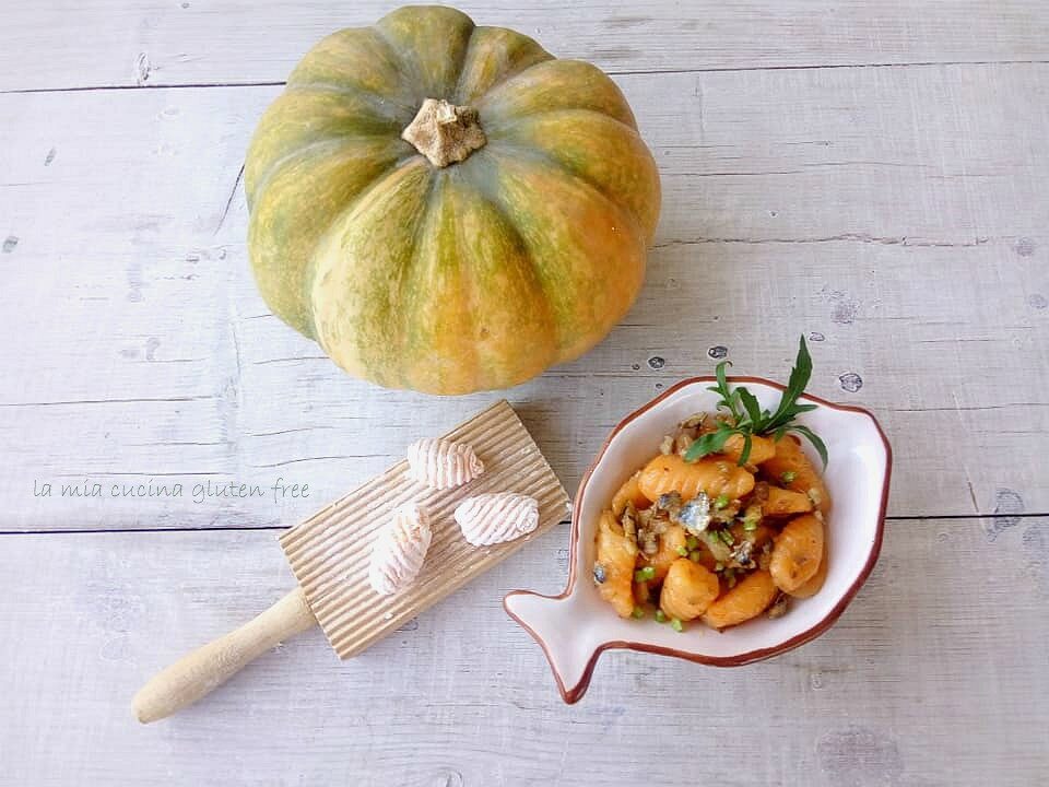 Gnocchi di zucca con acciughe e bottarga