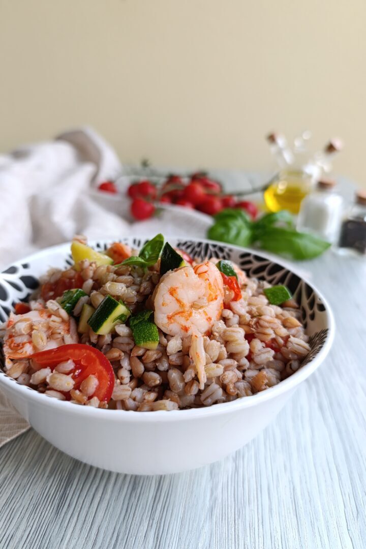 Insalata di farro e gamberetti